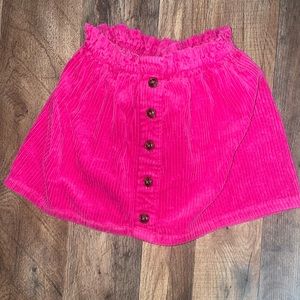 Little girls size 7/8 skirt. It’s beautiful & great condition!💗